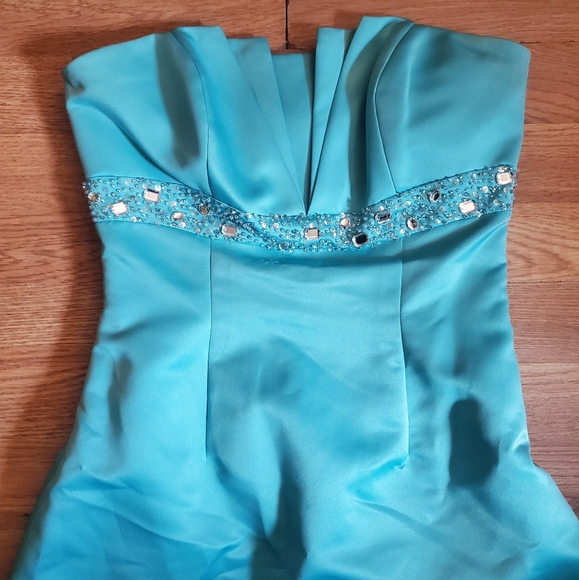 Strapless light blue dress - Picture 3 of 3